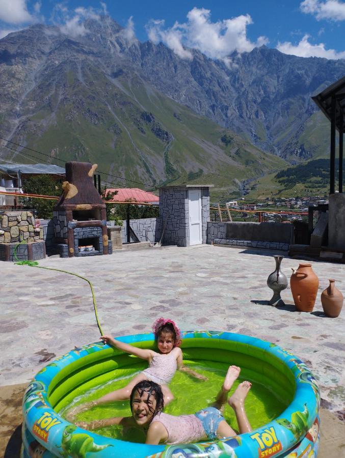 Kazbek View Hostel Kazbegi Εξωτερικό φωτογραφία